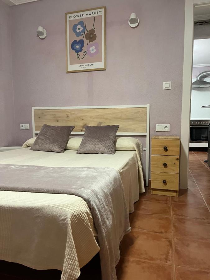 Habitación con baño y cocina privada Valencia Exterior foto